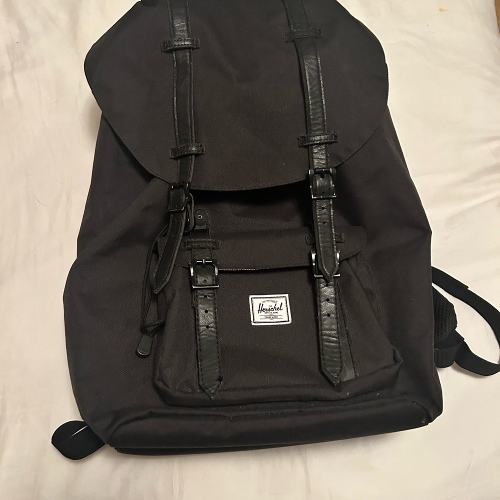 Herschel Supply Company Black Men's Flap-Top Backpack